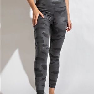 Rae Mode Camo Chintz Legging